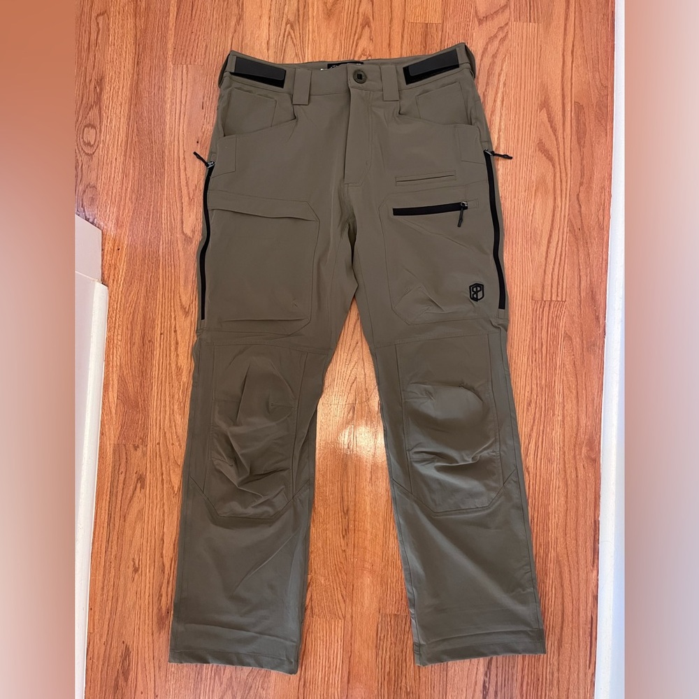 NWOT Born Primitive Frontier Lightweight Frontier Pant Size 32 Short 00 Green